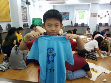 อาสาสมัคร เขียนศิลป์บนเสื้อเพื่อผู้ป่วยเรื้อรัง 11 ส.ค. 62 T-Shirt Painting Volunteer to Support Chronically Ill Patients in Thailand; Aug, 11 ,19